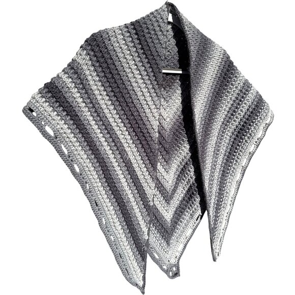 NEW Handmade Crochet Triangle Shawl 60" x 31" Gray Ombre Stripes Cotton Blend - Picture 2 of 5
